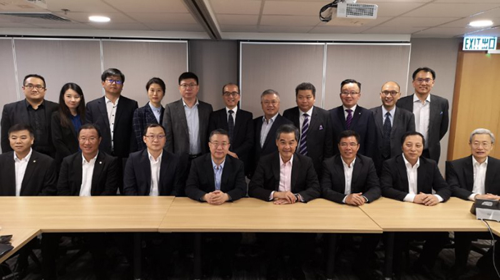 周家义随访港团拜会梁振英2.jpg