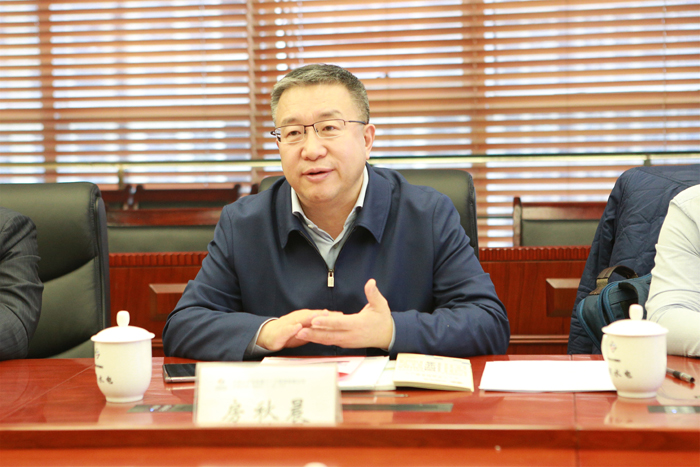 房秋晨会长发言.jpg