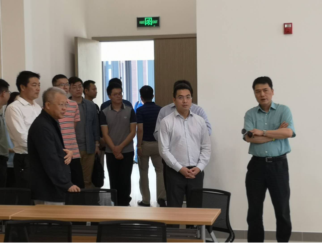 cq9跳高高代表陪同副司长一行参观电建安哥拉中心 .png