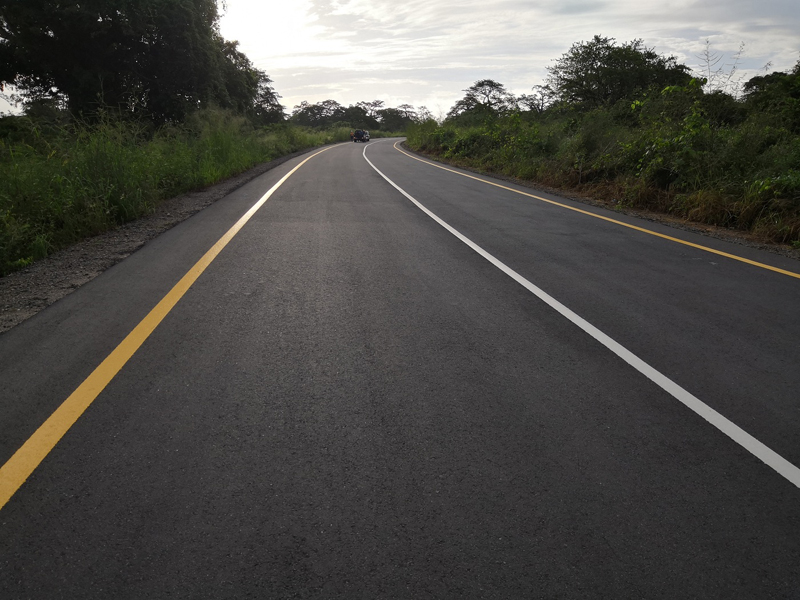 我司修建的公路.jpg