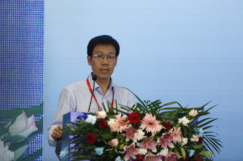 唐玉华代表集团公司作主题演讲1.jpg