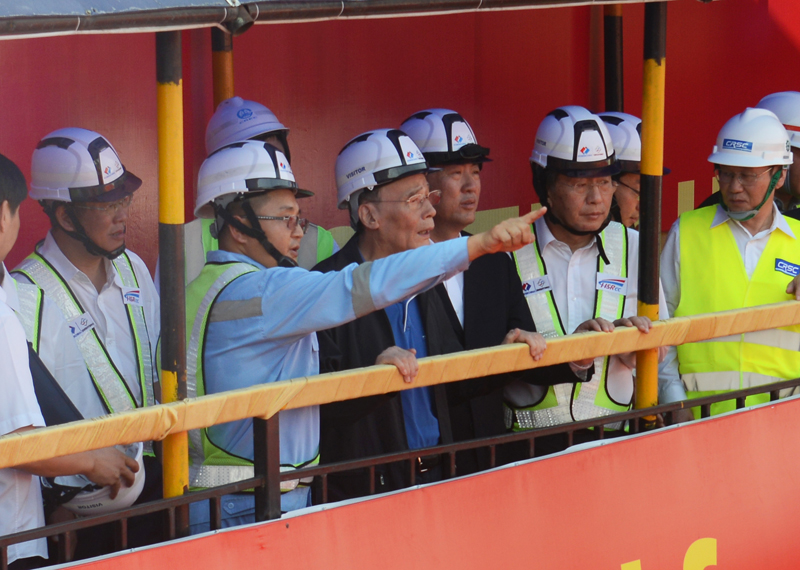 国家副主席王岐山视察电建雅万高铁一号隧洞.jpg