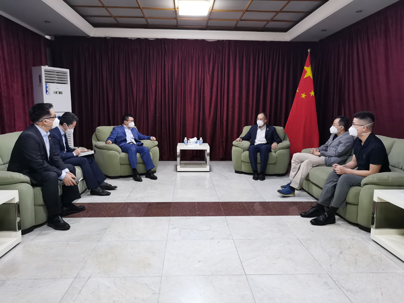 季晓勇拜访中国驻伊拉克使馆临时代办简放宁、商务参赞许春.jpg