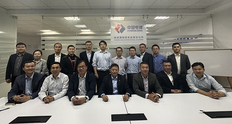 成员企业座谈会合影.jpg