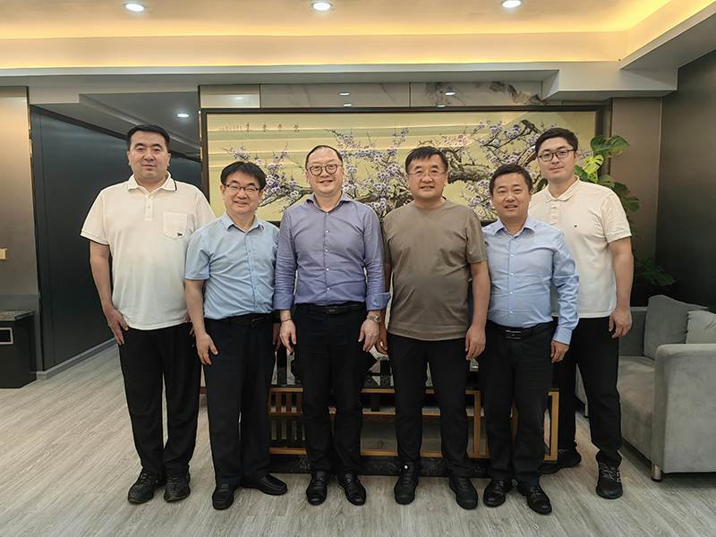 周总与中煤科工会谈合影.jpg