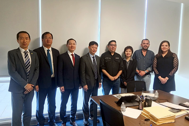 拜会能源部长合影.JPG